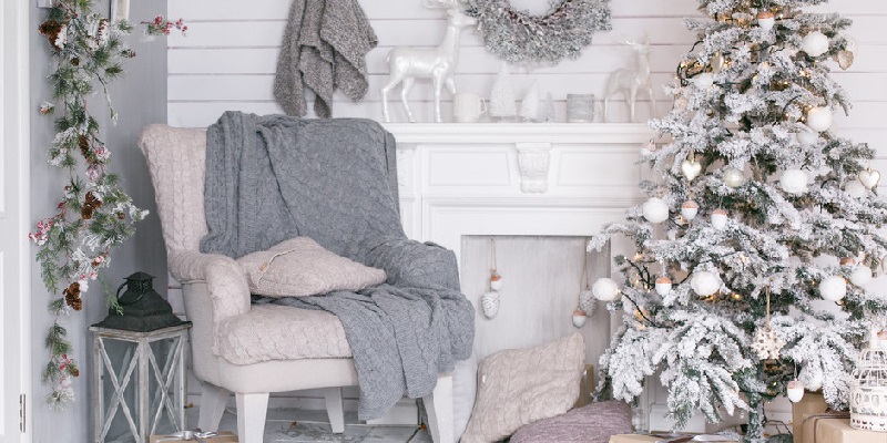 Choinki śnieżone - najnowsze trendy 2025